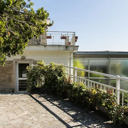 Timo Flexyrent Διαμέρισμα Villa Solari